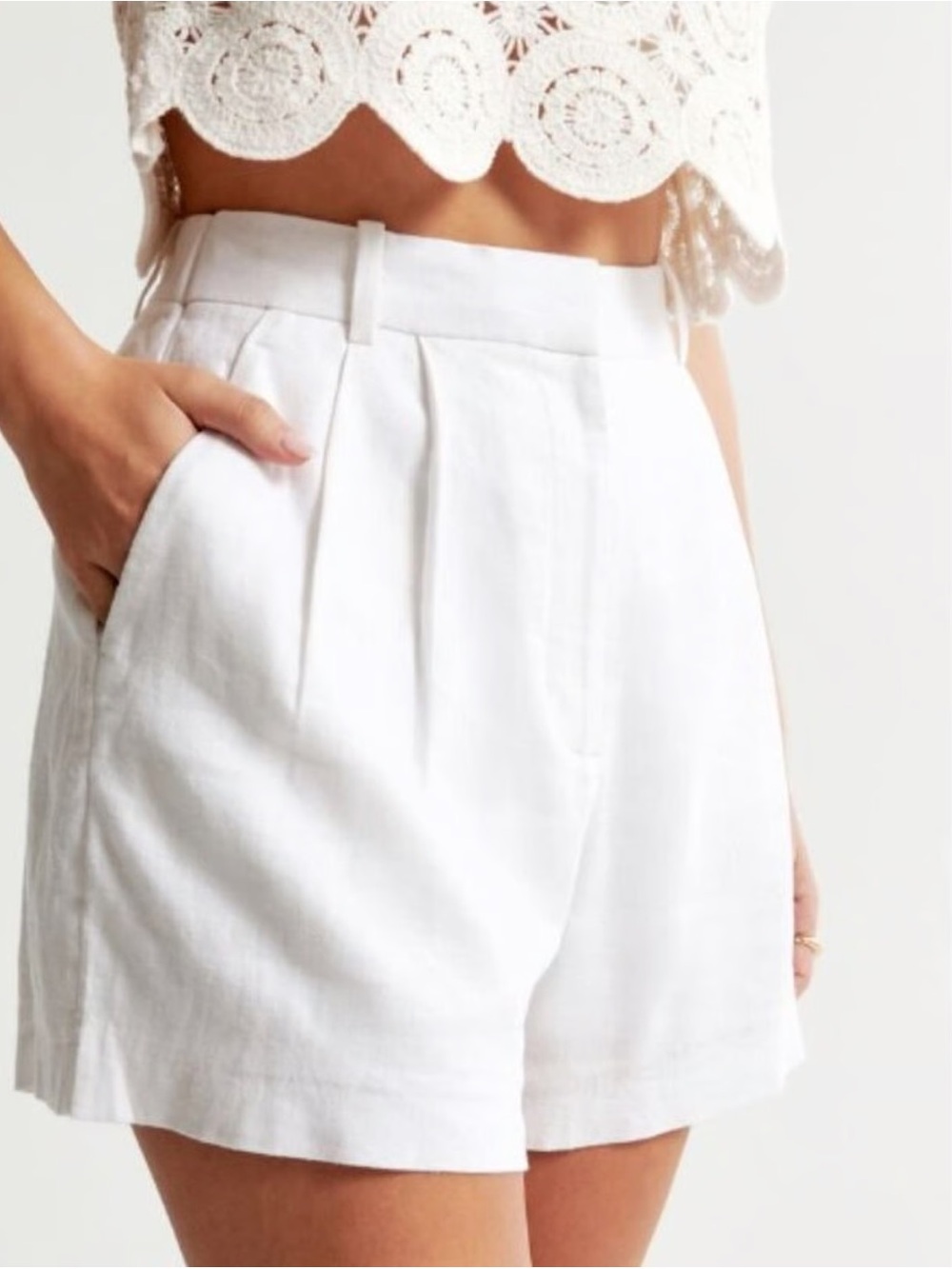 Abercrombie & Fitch Curve Love A&F Sloane Tailored Linen-Blend Shorts 8